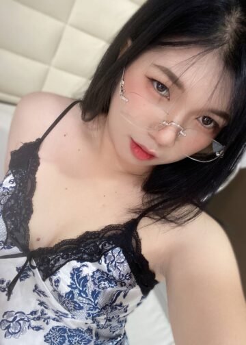 YING YING - Johor Bahru Escort