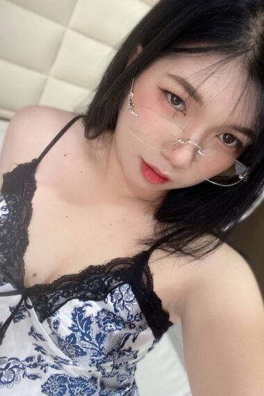 YING YING- Johor Bahru Escort