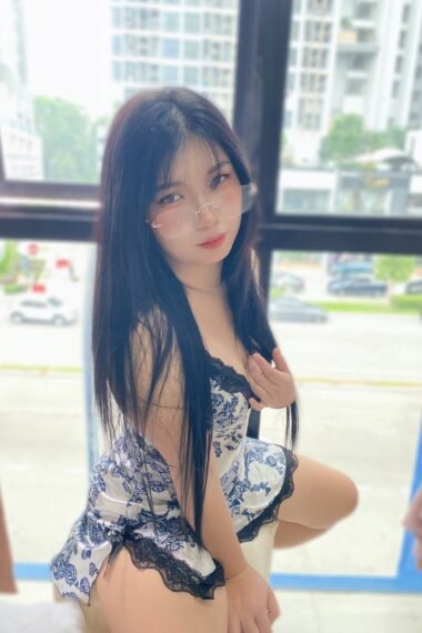 YING YING- Johor Bahru Escort